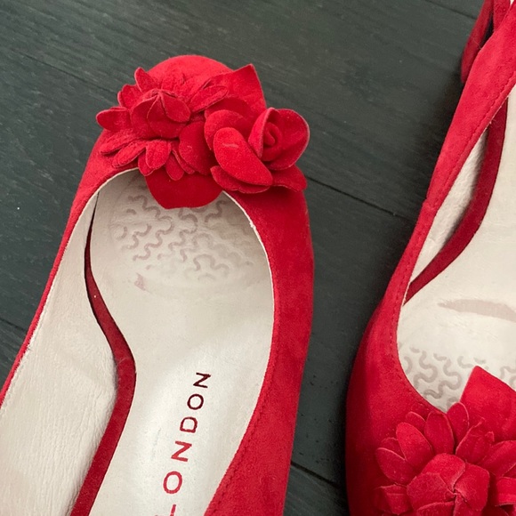 Red block heel - Picture 3 of 3